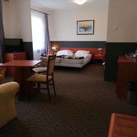 Bristol Economy Bed & Breakfast Bytom Luaran gambar
