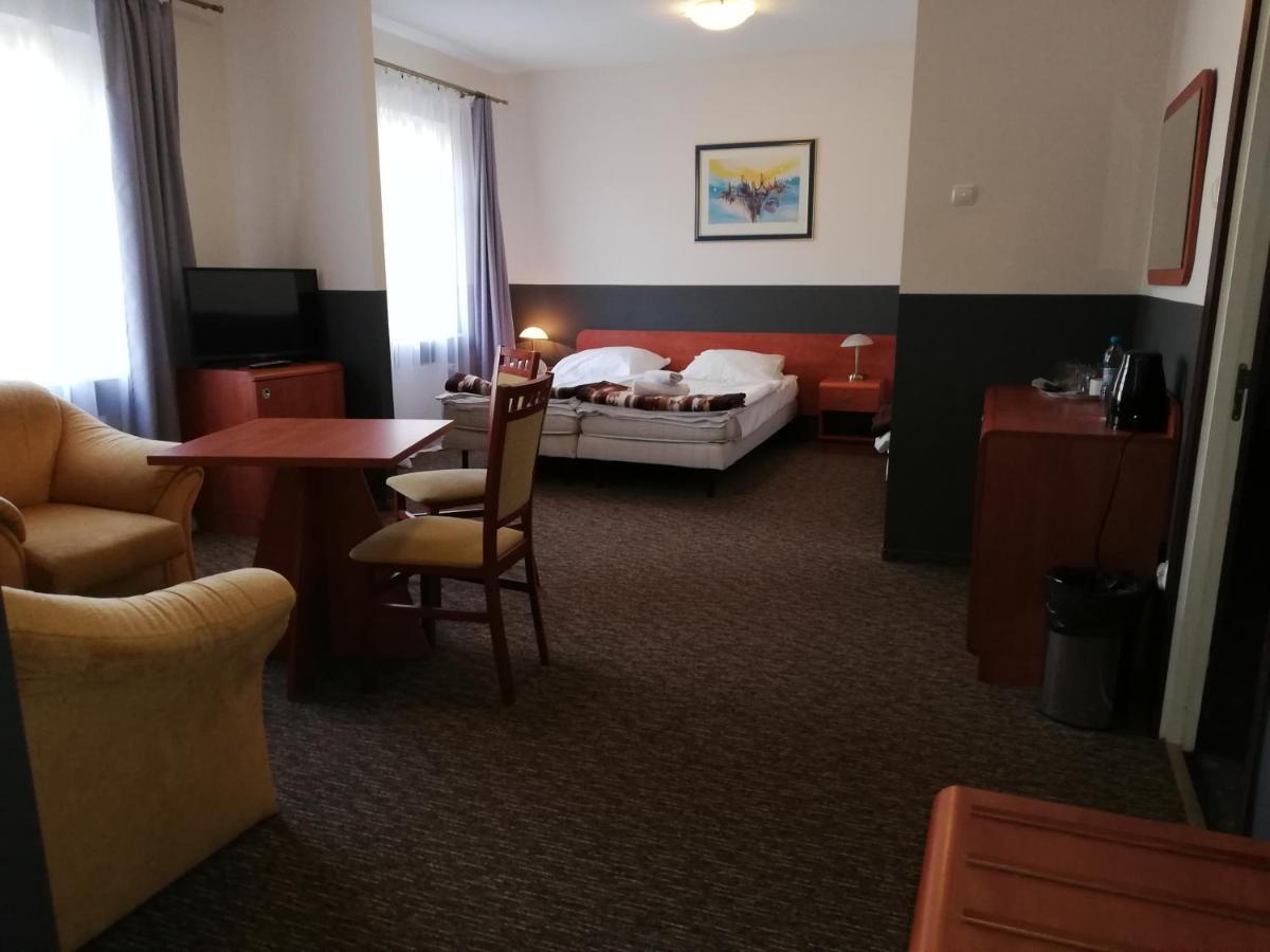 Bristol Economy Bed & Breakfast Bytom Luaran gambar